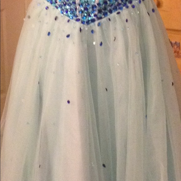 Prom dress! - Picture 2 of 2